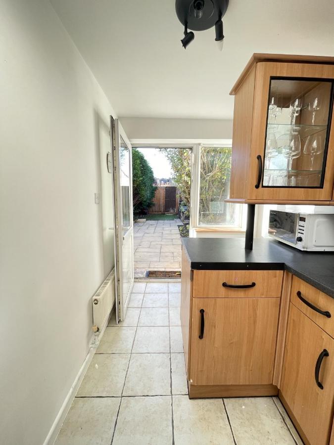 Lovely Dog Friendly, 3 Bed Home Sleeps 8, With Parking & Fenced Garden Work Contractor Leisure, Jasper 캠브리지 외부 사진