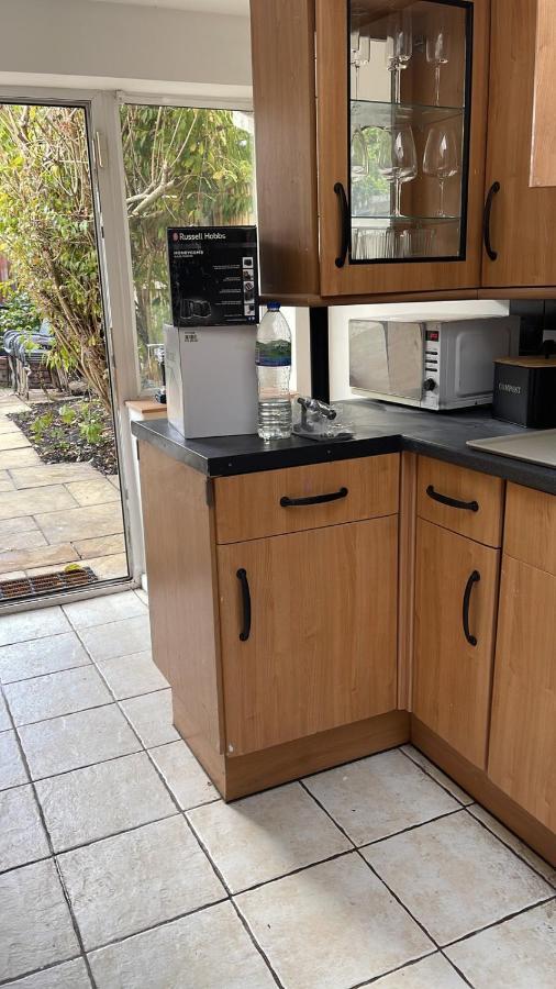 Lovely Dog Friendly, 3 Bed Home Sleeps 8, With Parking & Fenced Garden Work Contractor Leisure, Jasper 캠브리지 외부 사진