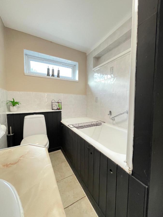 Lovely Dog Friendly, 3 Bed Home Sleeps 8, With Parking & Fenced Garden Work Contractor Leisure, Jasper 캠브리지 외부 사진