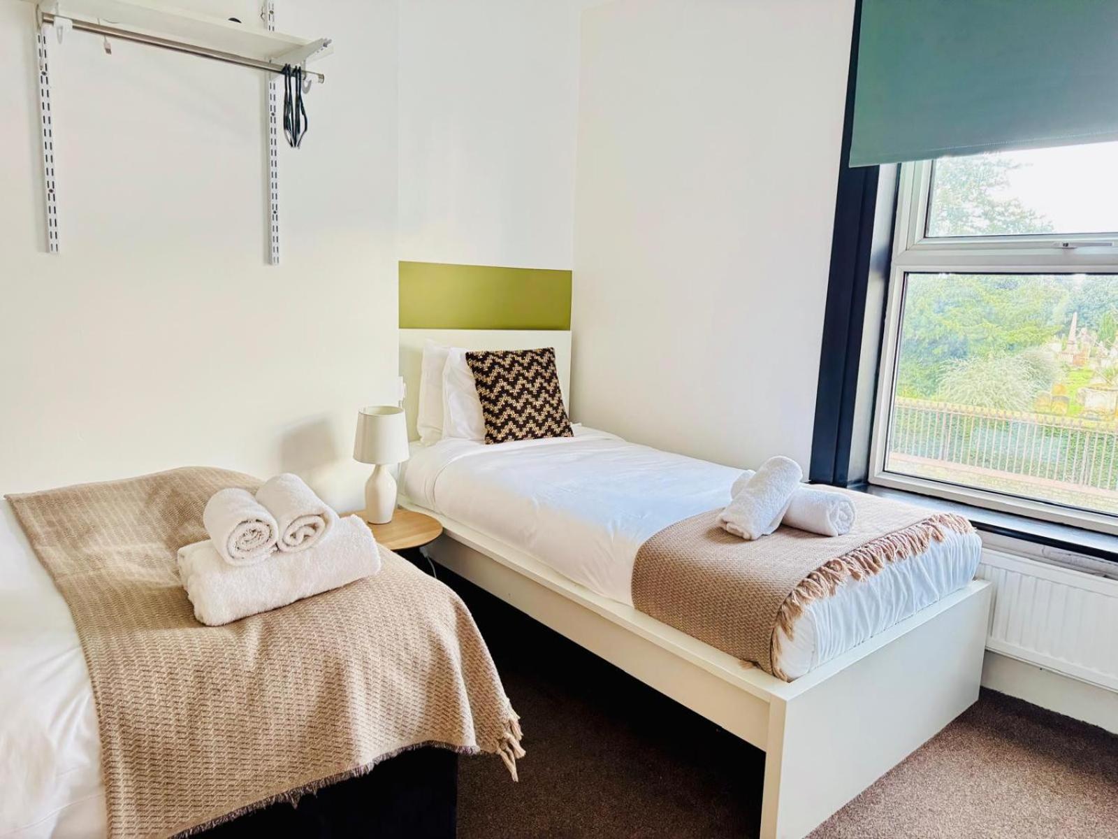 Lovely Dog Friendly, 3 Bed Home Sleeps 8, With Parking & Fenced Garden Work Contractor Leisure, Jasper 캠브리지 외부 사진